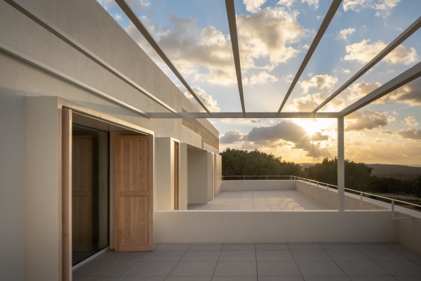 Villa auf Menorca von NOMO Studio