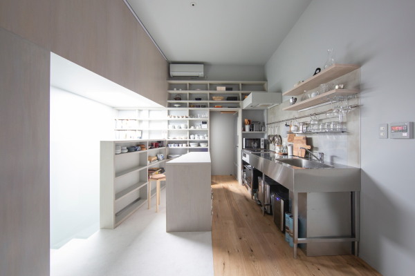 Wohnhaus von Taku Sakaushi / O.F.D.A. in Tokio