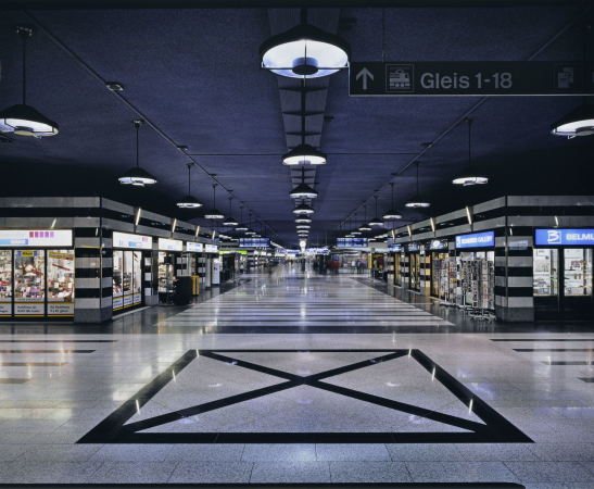 Halle Landesmuseum im Hauptbahnhof Zrich von Trix und Robert Haussmann, 1992. (Institut gta)