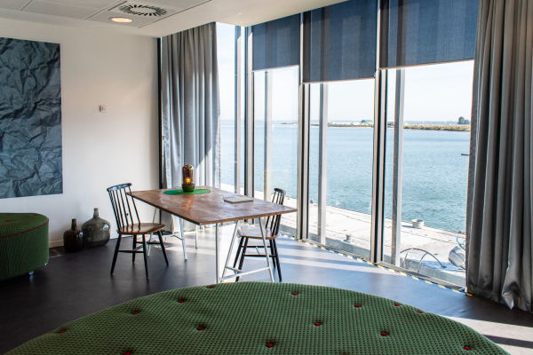 Zimmer 211: Sluis Haveneiland, Bert Haanstrakade. Schleuse, Baujahr 2009, Architekt Quist Wintermans.