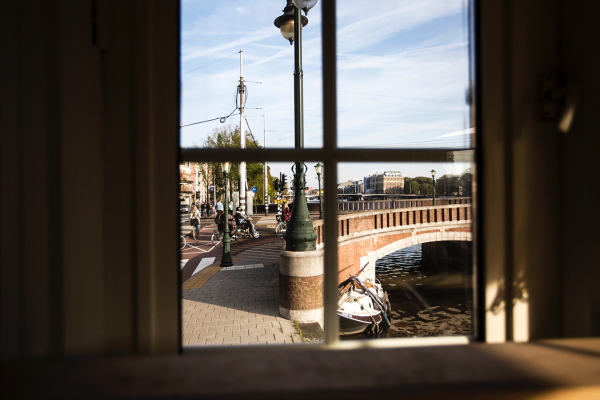 Zimmer 207: Nieuwe Amstelbrug, Ceintuurbaan an der Amstel. Klappbr�cke, Baujahr 1912, Architekt J.M. van der Mey.
