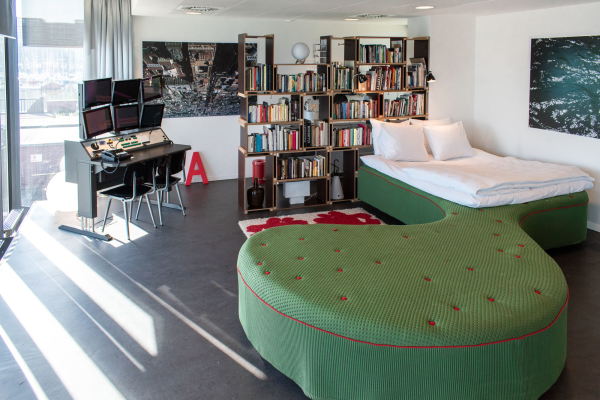 Zimmer 211: Sluis Haveneiland, Bert Haanstrakade. Schleuse, Baujahr 2009, Architekt Quist Wintermans.