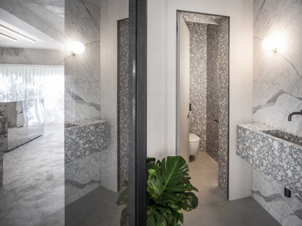 Villenumbau von J. Mayer H. und Partner