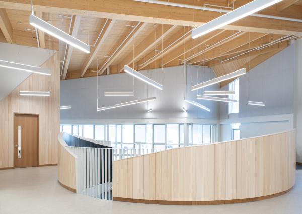 Universittsgebude im Norden Kanadas von Teeple Architects