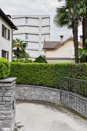 Mehrfamilienhaus von Inches Geleta