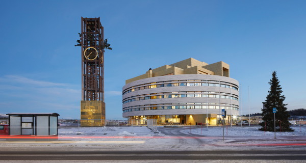Stadthalle und Rathaus im schwedischen Kiruna