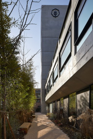 Die Dachterrasse ist nur einer der vielen Gemeinschaftsr�ume des Geb�udes.