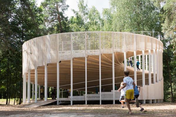 Holzpavillon von Novoe im russischen Wyska