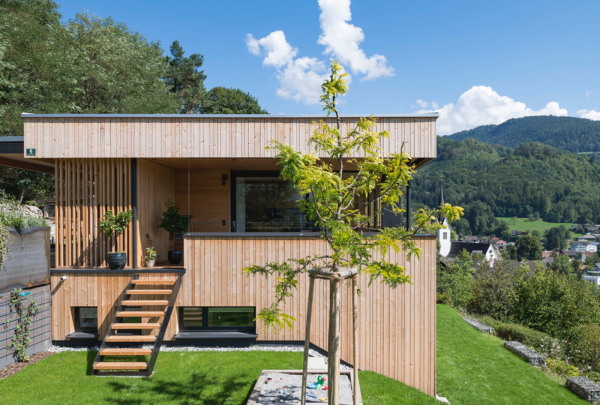 Anerkennung Kategorie Sanierung/Erweiterung: Wohnhausumbau Doorn; Bauherr: Kerstin und Barth Doorn; Planung: Mller Bau, Altach; Ausfhrung: LOT Holzbau, Feldkirch