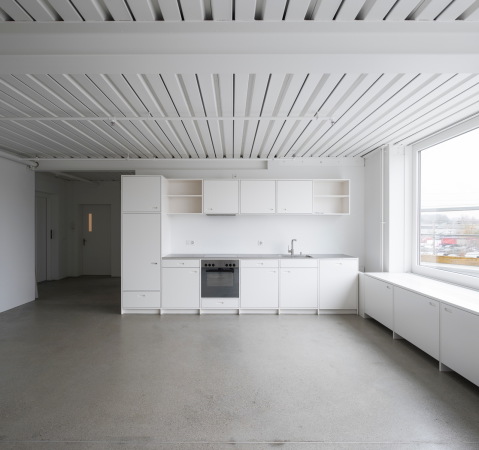 Atelierhaus in Bern von Holzhausen Zweifel Architekten