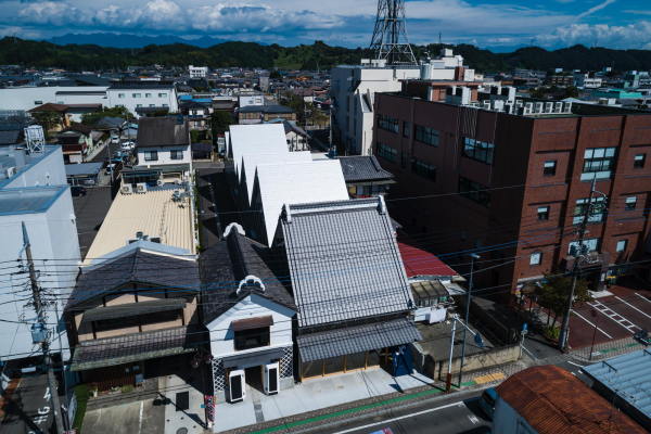 Umbau in Tomioka von Tezuka Architects