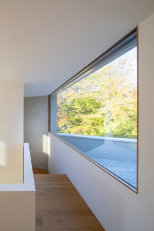 ...und so gesetzt, dass kaum ein Blick von Auen eindringt.