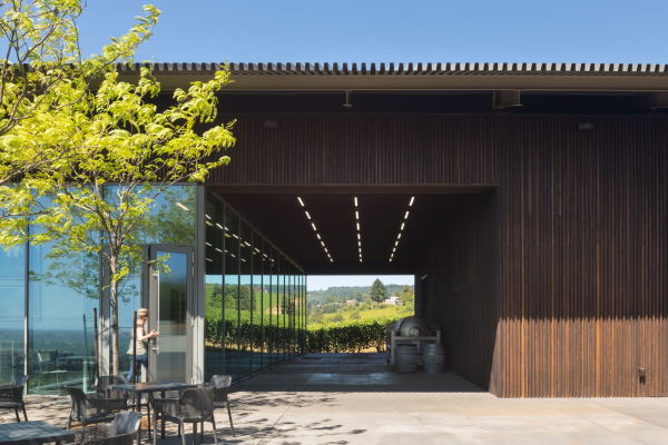 Weingut bei Portland von Waechter Architecture