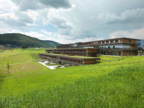 Kurhaus von Dietger Wissounig Architekten