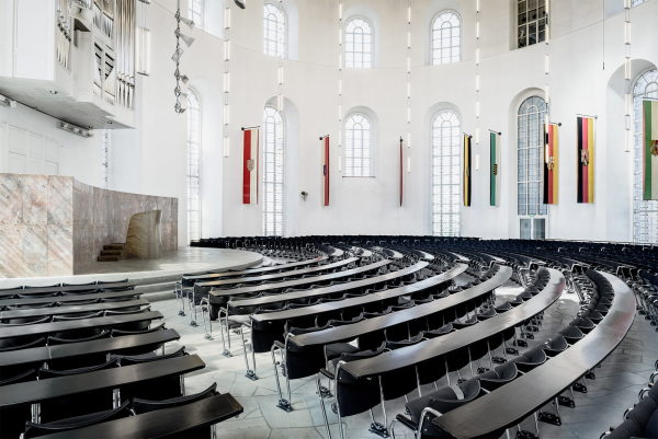 Der Kirchensaal im Jahr 2019