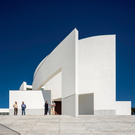 Kirche bei Porto von FCC Arquitectura