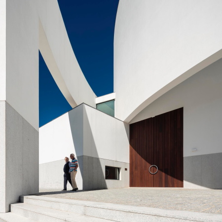 Kirche bei Porto von FCC Arquitectura