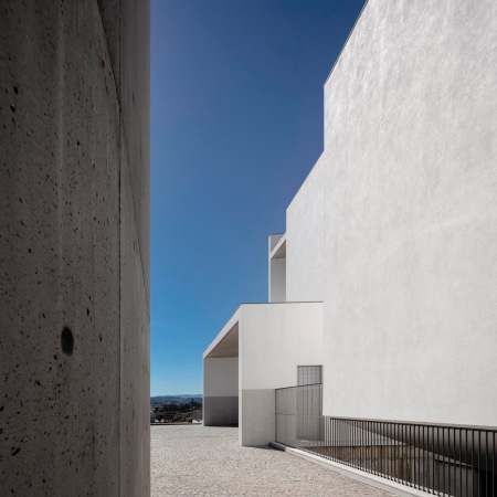 Kirche bei Porto von FCC Arquitectura