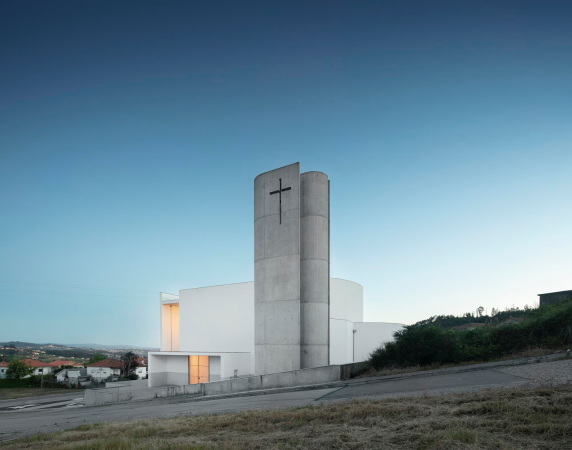 Kirche bei Porto von FCC Arquitectura