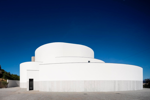 Kirche bei Porto von FCC Arquitectura