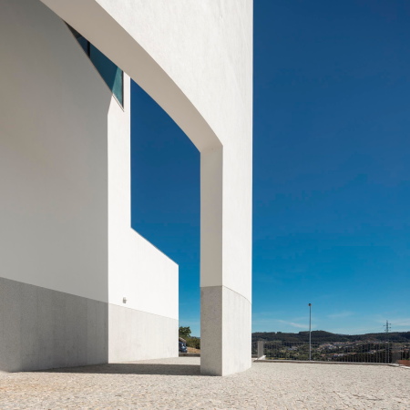 Kirche bei Porto von FCC Arquitectura