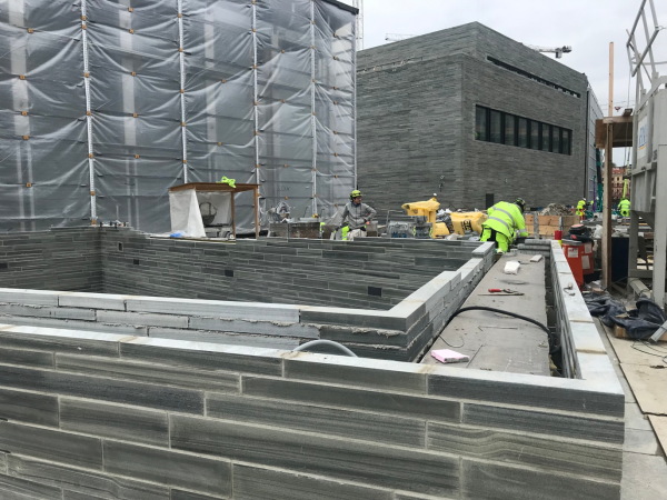 Herbst 2019. 22.000 Quadratmeter Schiefer wurden verbaut.