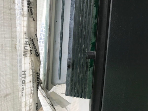 Herbst 2019. Sicherheitsglas an der Lichthalle