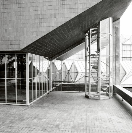 Engineering Building der Leicester University, James Stirling und James Gowan, 1963