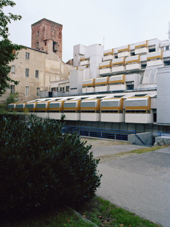 Olivetti Hotel von Iginio Cappai und Pietro Mainardis in Ivrea, 196775