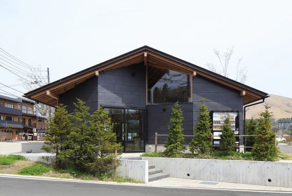 Yamanako Busterminal + Touristenzentrum von Sugawaradaisuke