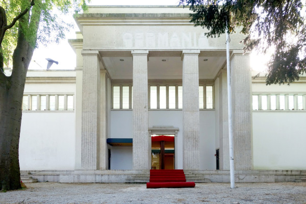 Deutscher Pavillon 2014 in Venedig: Bungalow Germania, Alex Lehnerer und Savvas Ciriacidis.