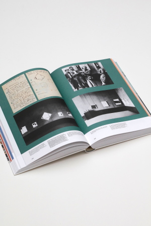 Almut Grunewald (Hg.), Die Welt der Giedions. Sigfried Giedion und Carola Giedion-Welcker im Dialog, Scheidegger & Spiess, Z�rich