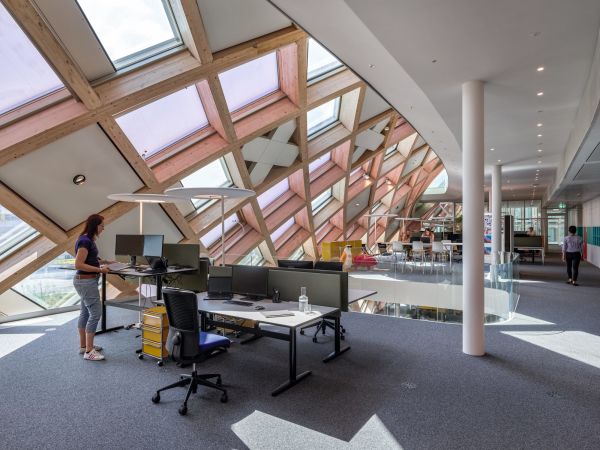 Insgesamt bietet der Neubau 400 Arbeitspl�tze.