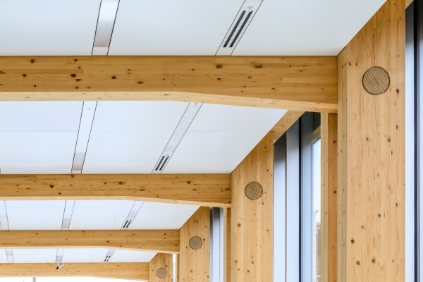 Die Holzkonstruktion in der Omega-Fabrik.