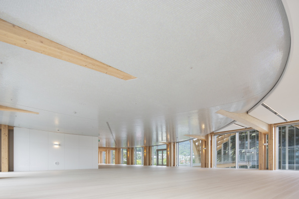 Unter dem Konferenzraum.