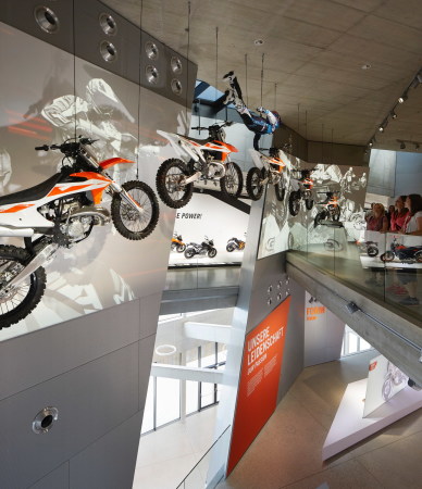 Motorradmuseum von X Architekten