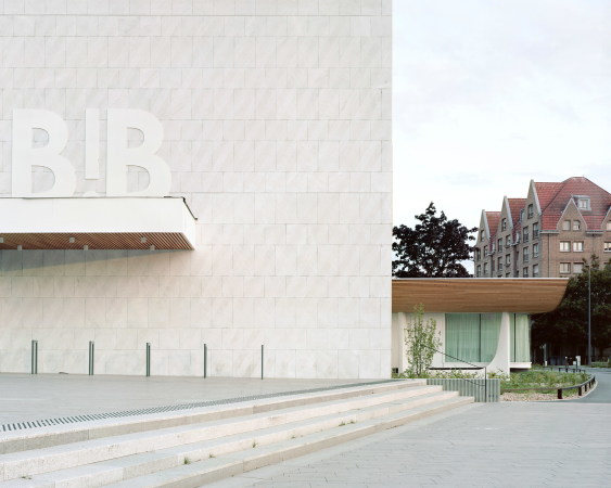 D�Houndt + Bajart verwandeln Museum in Bibliothek
