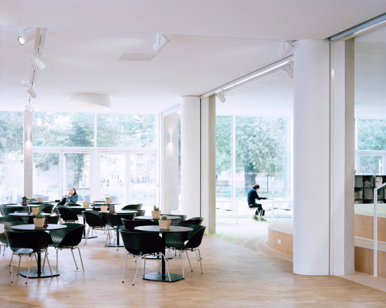 D�Houndt + Bajart verwandeln Museum in Bibliothek