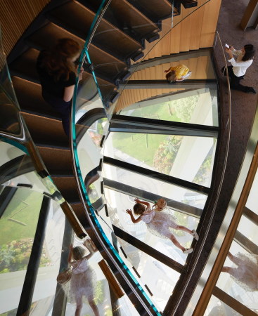 Fingerabdr�cke in 184 Metern H�he.