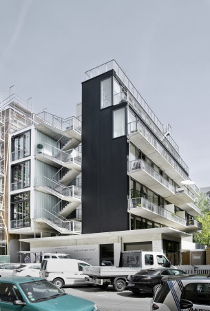 Wohnhaus „einfach gebaut“ in Berlin von Orange Architekten