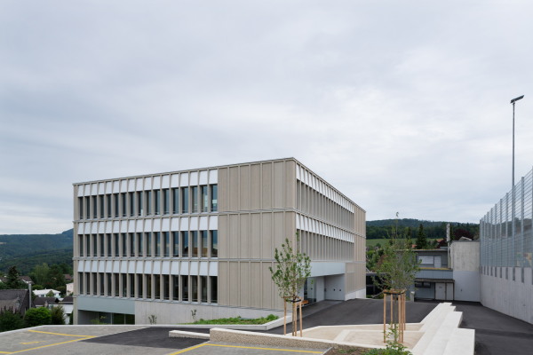 Schule bei Basel von Brandenberger Kloter Architekten