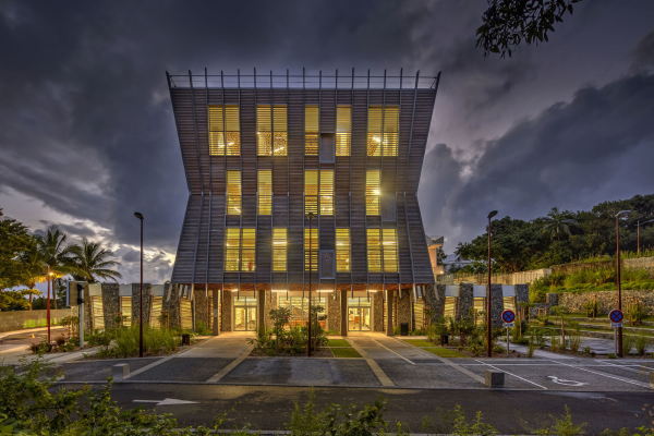 Bibliothek von Co-Architectes