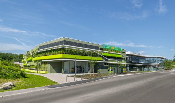 Sportbad Friedrichshafen von Behnisch Architekten