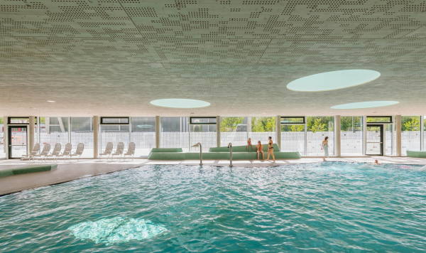 Sportbad Friedrichshafen von Behnisch Architekten