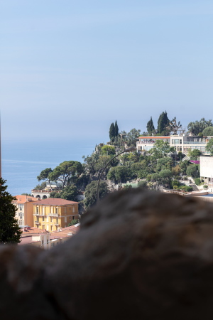 Felsenvilla in Monaco von Jean-Pierre Lott