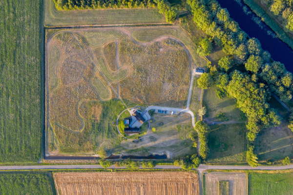 Es werden andere Anspr�che an die M�harbeiten gestellt, als bei den Nachbarn.