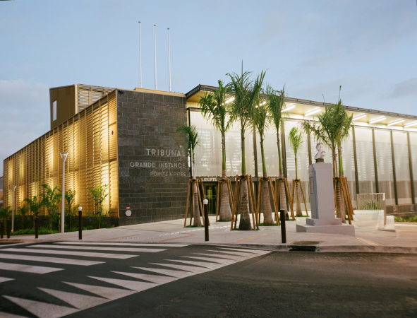 Justizpalast im karibischen Guadeloupe