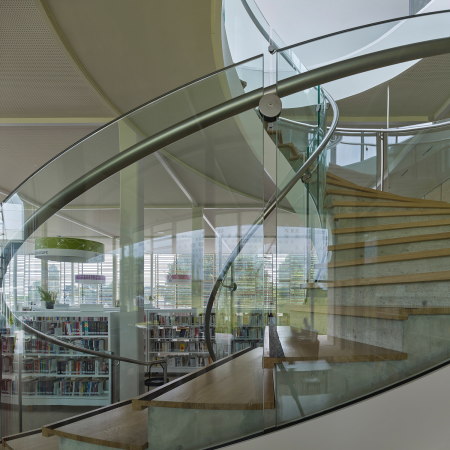 Bibliothek in Bayeux von Serero Architectes