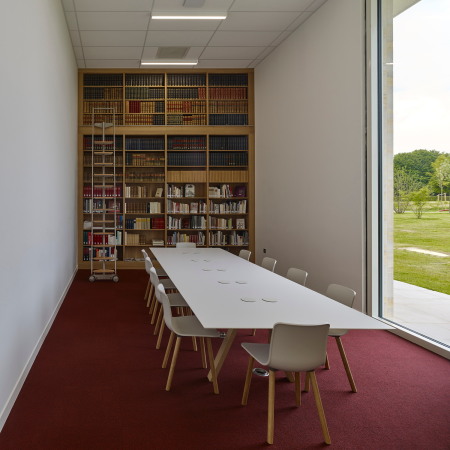 Bibliothek in Bayeux von Serero Architectes