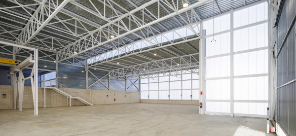 Industriehalle von Estudio Arquitectura Hago in Spanien